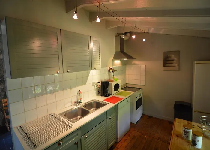 Modern With A View 샬레